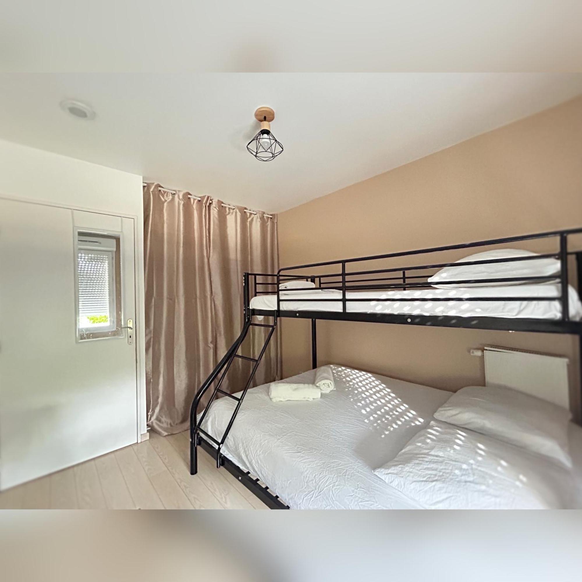 Le Duplex Chessy - 15Min From Disneyland - 2 Private Parkings - Garden - Kingsize & Queensize Bed - Supermarket Behind The House Exteriér fotografie